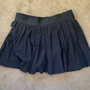 Black tennis skirt from TNA